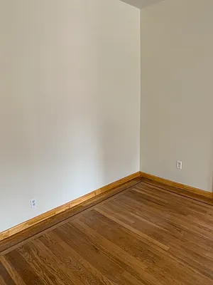 Rented by Sun Realty New York Inc | media 4