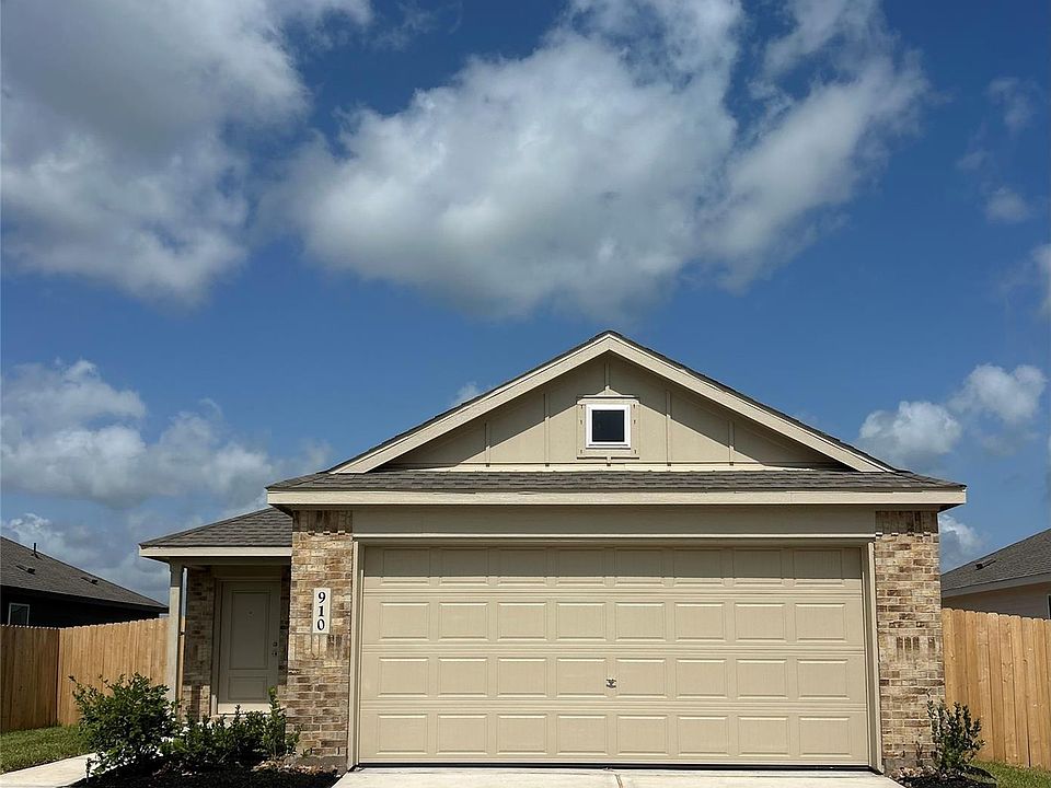 1st image of 910 Constitution Dr