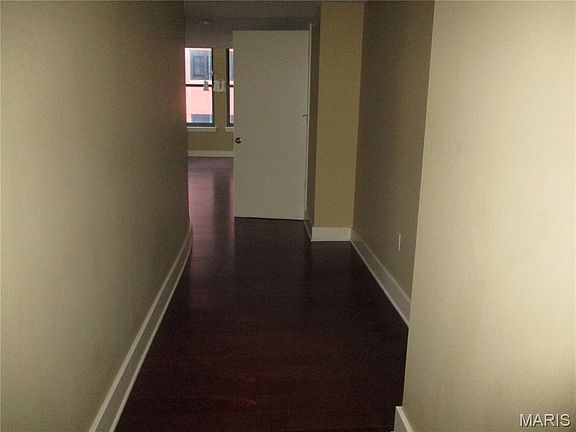 2nd image of 300 N Broadway Unit 1406