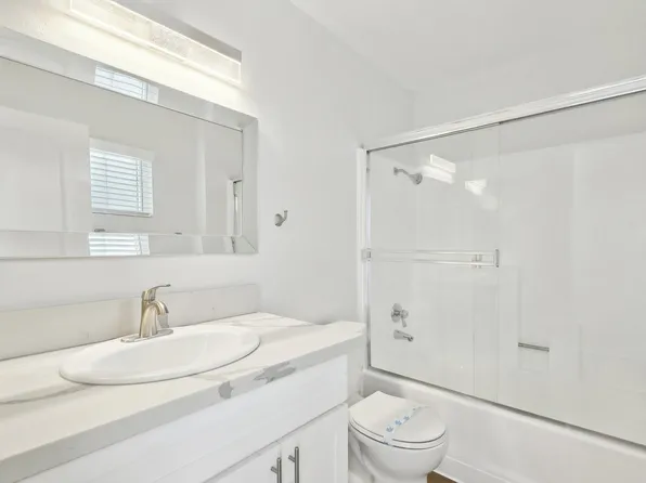 Olive Street Apartments, 129 S Olive St #11, Anaheim, CA 92805