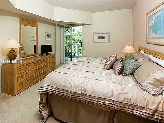 5th image of 75 Ocean Ln APT 402