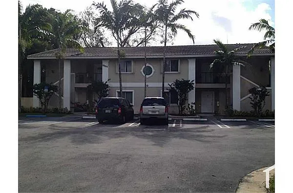 Building Photo - 8804 NW 38th Dr #3