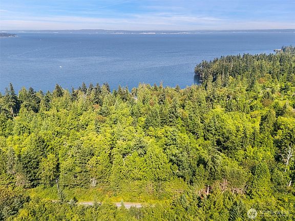 4th image of 0 Oak Bay Road