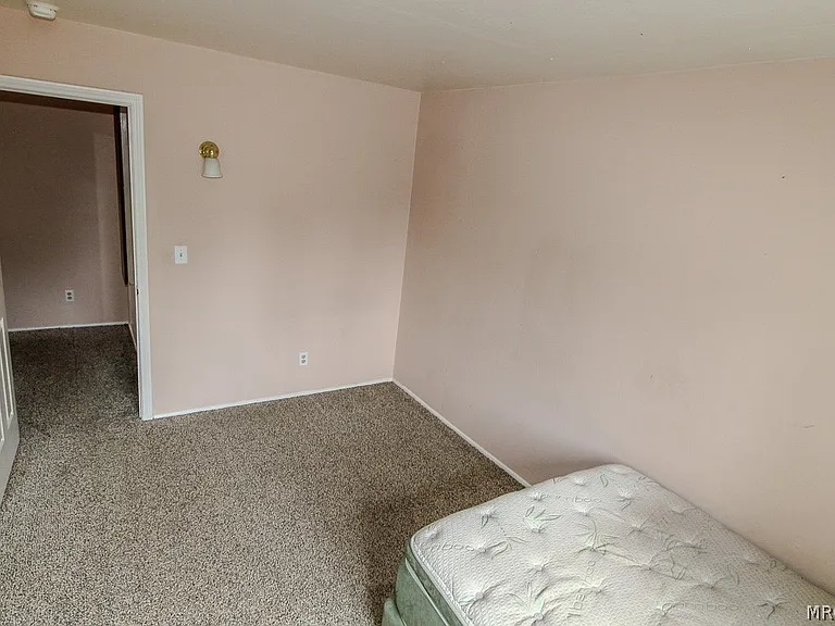 870 Ash Ln — Photo 31