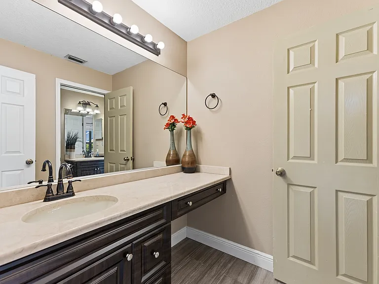 6513 Thoroughbred Loop — Photo 44