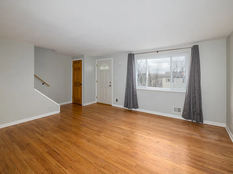 108 Preston Dr #108 — Photo 2