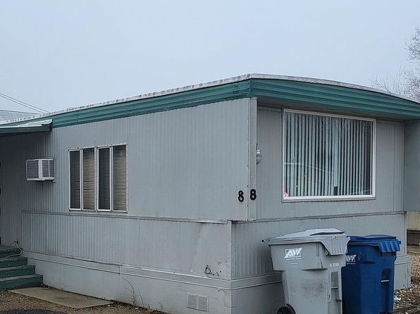 306 E 41st St TRAILER 8