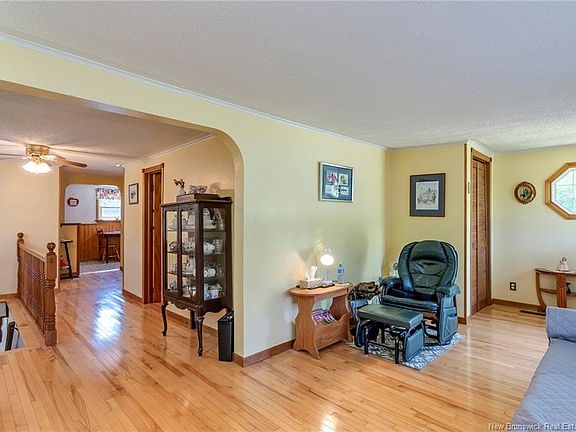 4th image of 3066 Loch Lomond Rd