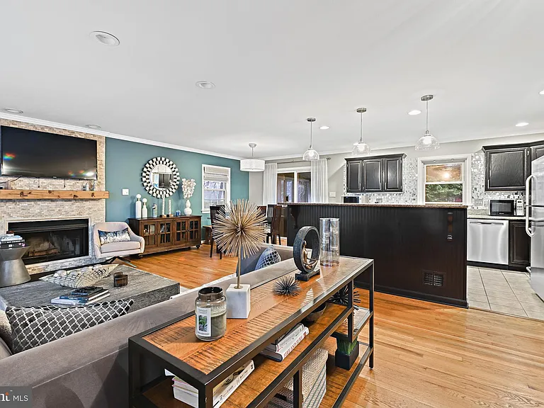 1008 Park St SE — Photo 9