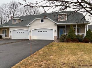 17 Hunters Rdg #17, Granby, CT 06035