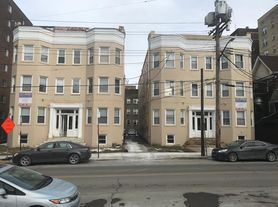 218 N Craig St