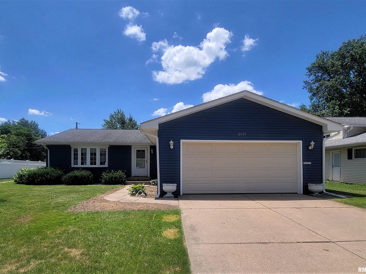 3517 56th Ave, Moline, IL 61265 Zillow