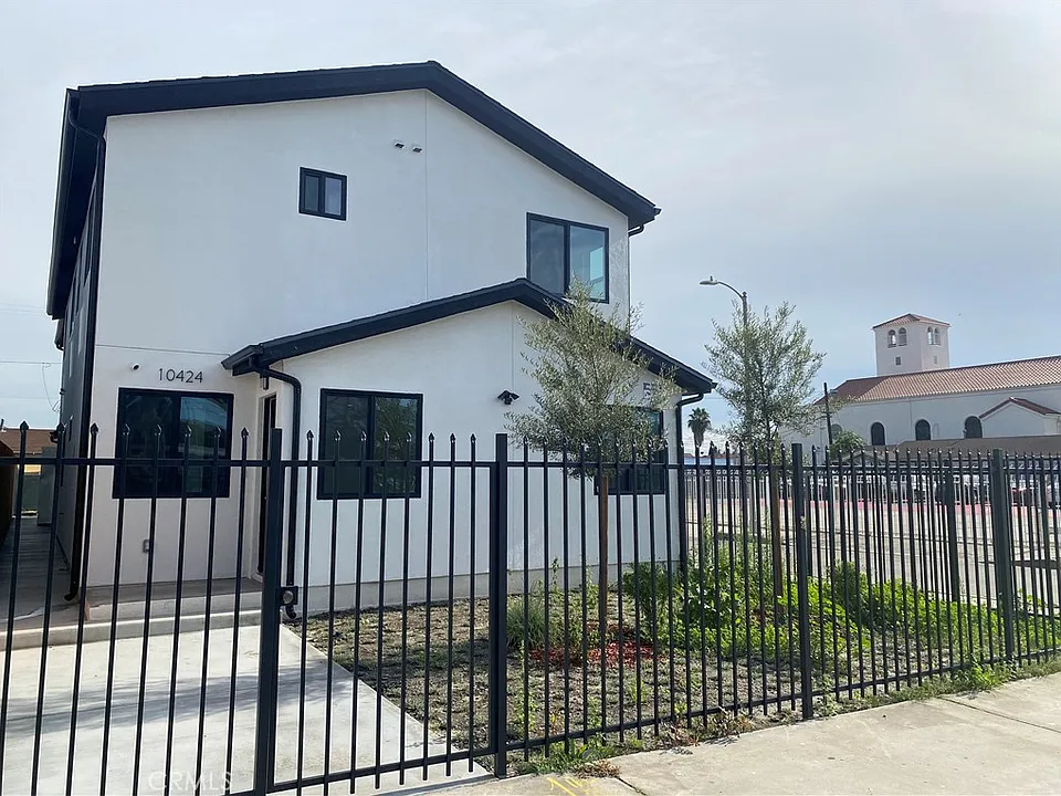 10424 Graham Ave