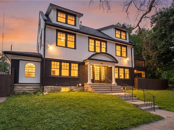 804 W 33rd St, Kansas City, MO 64111