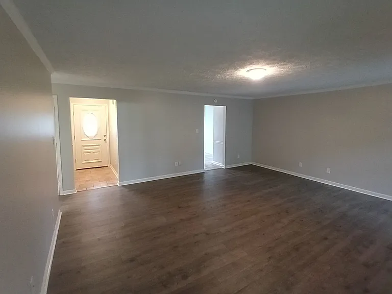 55 Clement Dr — Photo 4