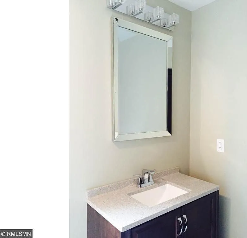 3 bed, 1300 sqft, $725 — Photo 3