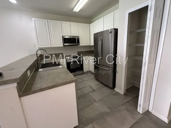 8617 Ribbon Falls Ln, Jacksonville, FL 32244