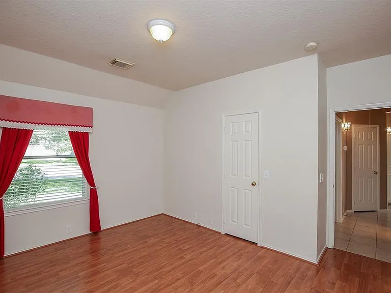 20502 Pioneer Bend Ct — Photo 26
