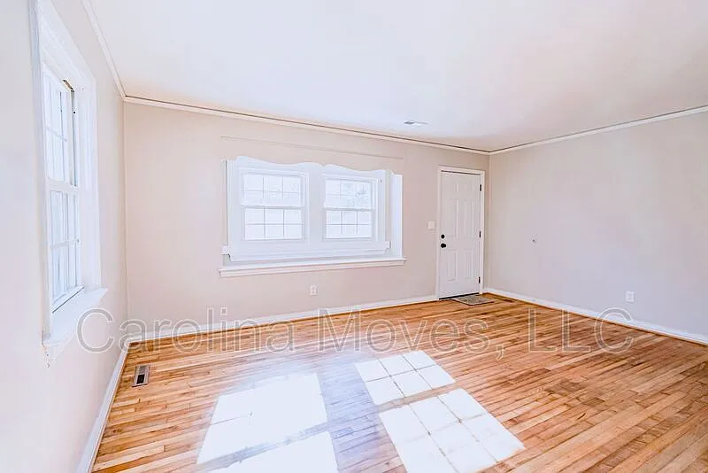 2 bed, 1.0 bath, 800 sqft, $1,495 — Photo 3