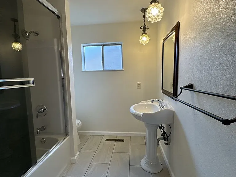 3504 W Cutler Ave — Photo 12