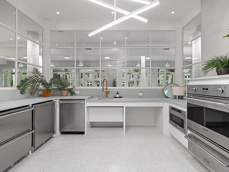 The Mercury Clubhouse Kitchen