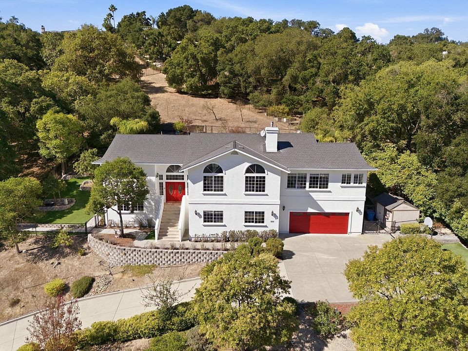 1st image of 1885 Hollyhock Ln