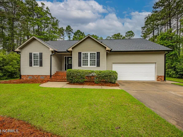 2053 Royal Pines Drive, New Bern, NC 28560