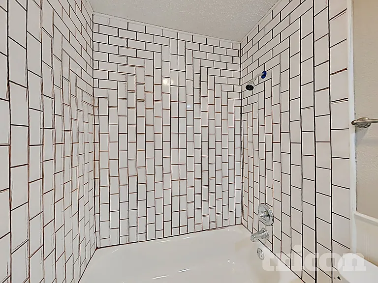 7421 Ridge Rd W — Photo 15