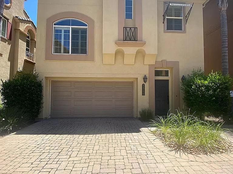 1st image of 2764 Villas Way