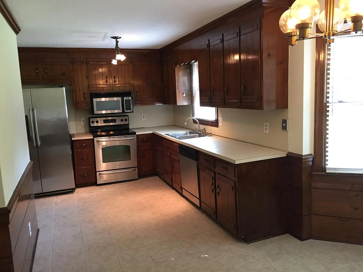 6508 Valley Estates Drive — Photo 3