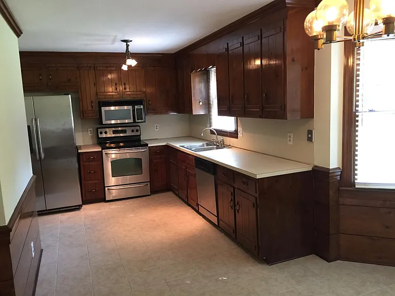 6508 Valley Estates Dr — Photo 3