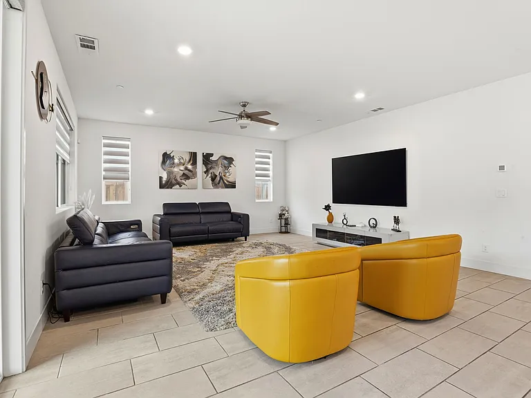 3037 Copley Dr — Photo 6