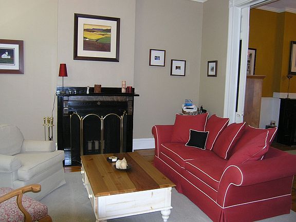 4th image of 7 N Harvie St