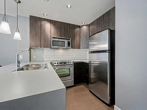 5th image of 788 E 12th Ave SW #609