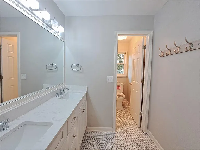 2242 Lenox Walk — Photo 50