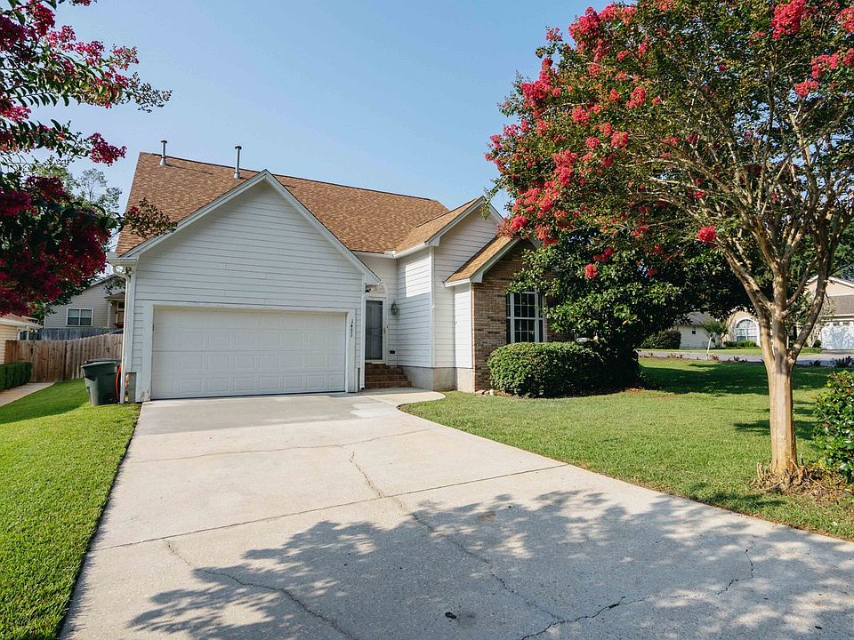 1st image of 1451 Applewood Way
