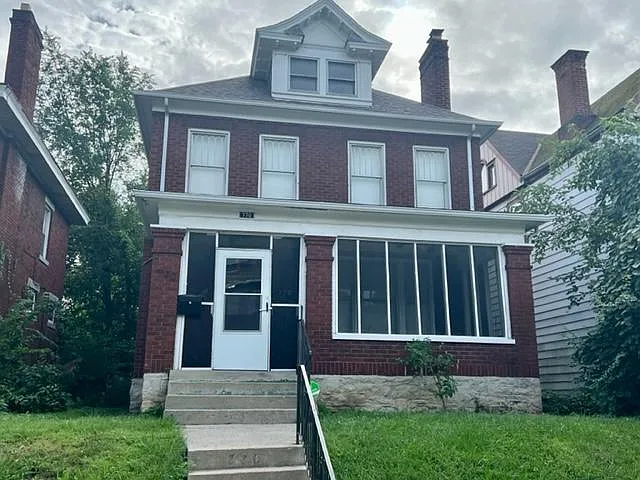 770 Linwood Ave