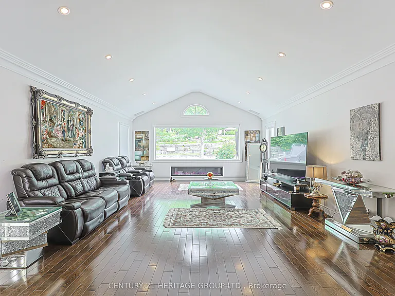 120 Kootenay Rdg — Photo 12