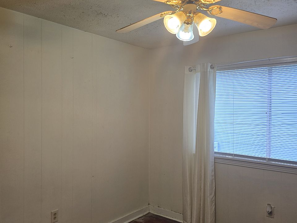 2nd image of 742 Primos Ave