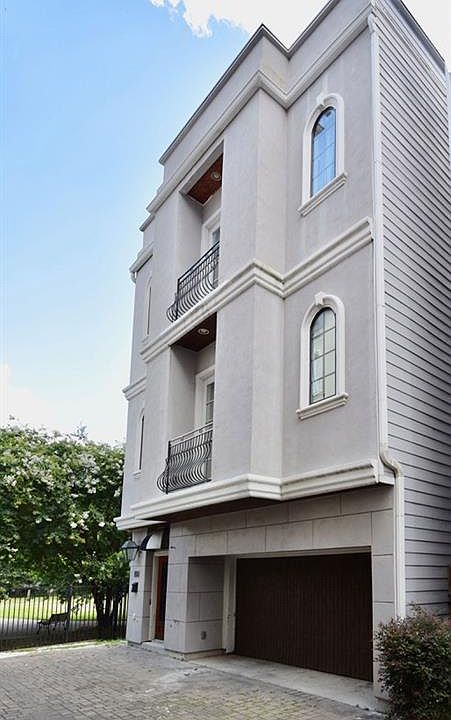 1st image of 5307 Lillian St Unit C