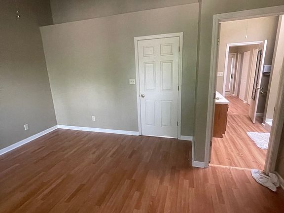 5th image of 6422 Bay Harbor Ln