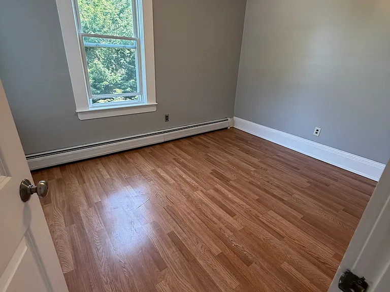 74 Linden St #2 — Photo 6