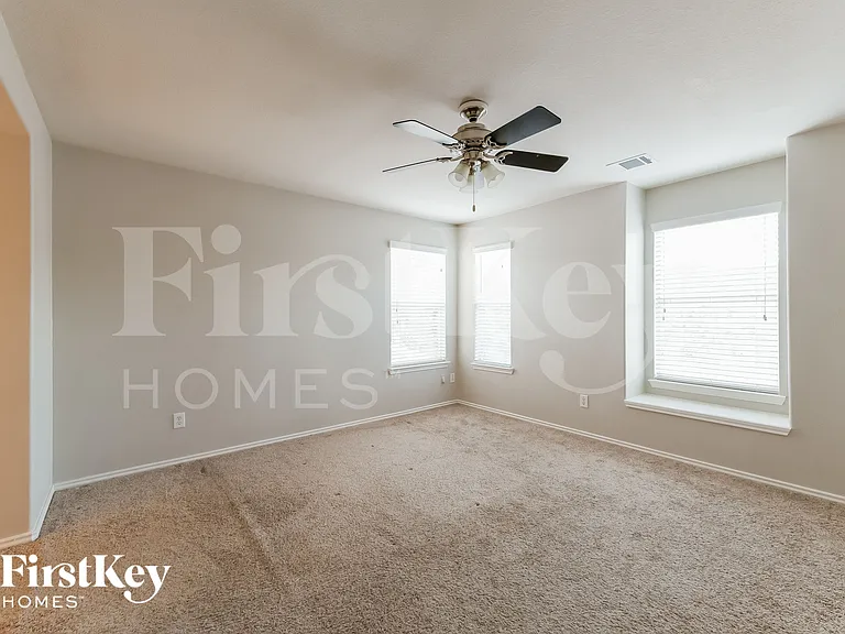 29635 Evergreen Hills Dr — Photo 8