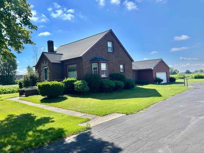 1211 W Center Rd, Essexville, MI, 48732