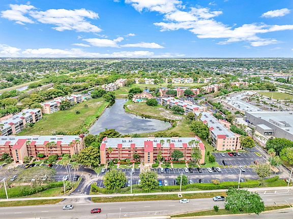 3rd image of 363 N Rock Island Road #205