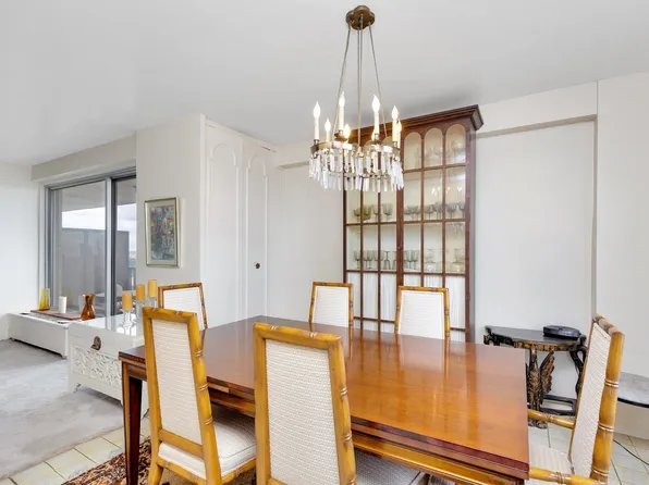 110-11 Queens Boulevard image 14 of 22