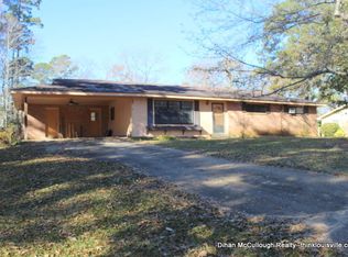 99 Oak Ln, Louisville, MS 39339