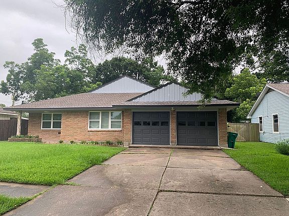 2nd image of 1312 Everglade Dr