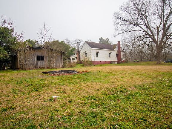 3rd image of 281 E Madison St