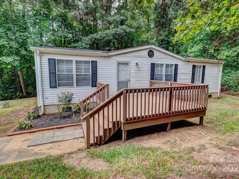 1st image of 4055 S Park Dr